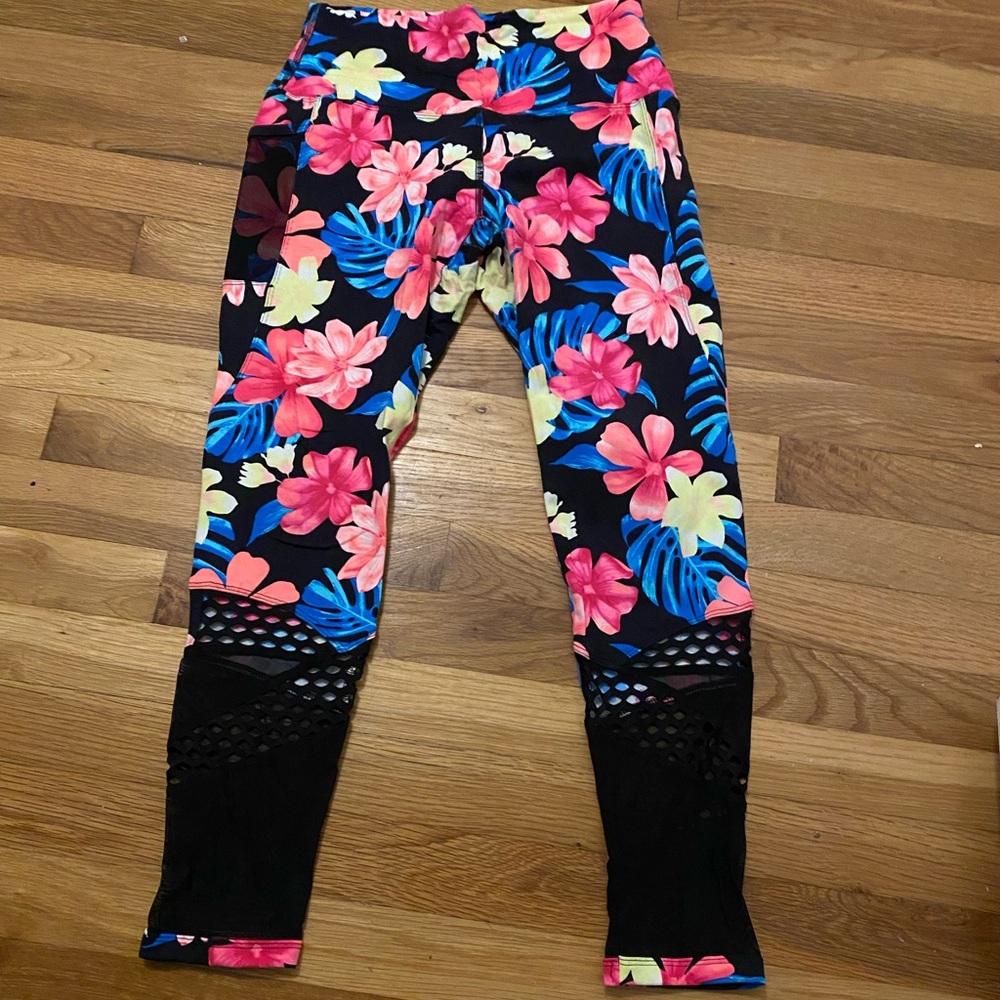 Pink ultimate workout legging ankle length size small